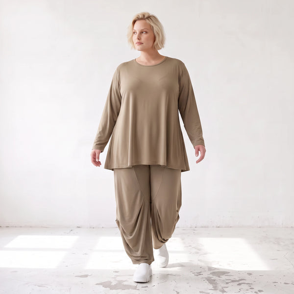 Camel Langarmshirt aus weichem Slinkystoff mit Stretch in Glockenform und Rundhals