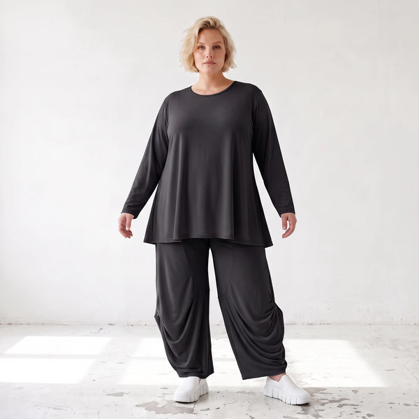 Schwarzes Langarmshirt aus Slinky in Glockenform mit Rundhalsausschnitt elastisch Basic