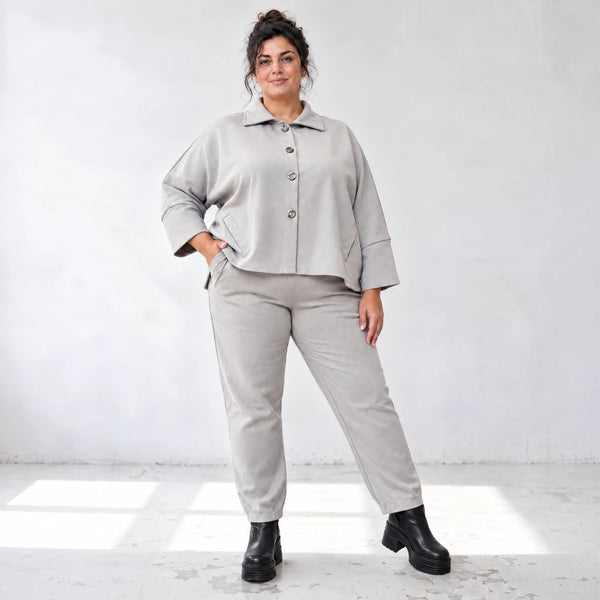 Karottenhose in grauer Jeansoptik mit elastischem Komfortbund und weicher Stretchqualität