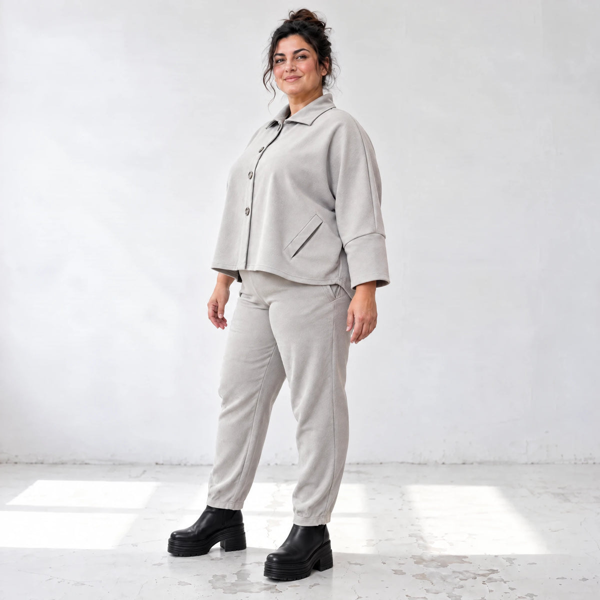 Karottenhose in grauer Jeansoptik mit elastischem Komfortbund und weicher Stretchqualität