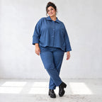 Karottenhose aus jeansblauem Stretchdenim mit Dehnbund in weicher Baumwollqualität