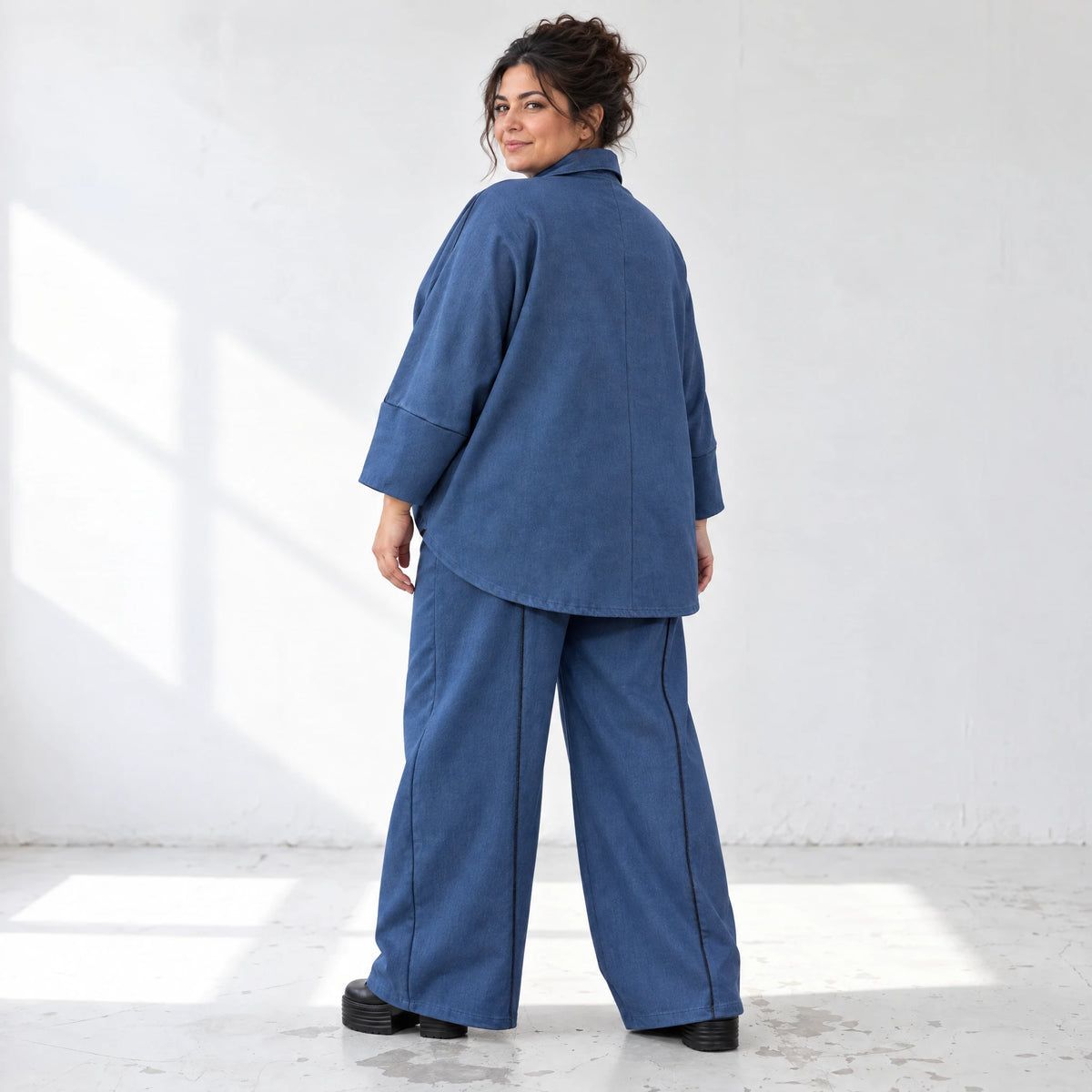 Jeansblaue Ballonhose aus Stretchdenim mit Dehnbund aus Baumwolle und Elasthan Basic