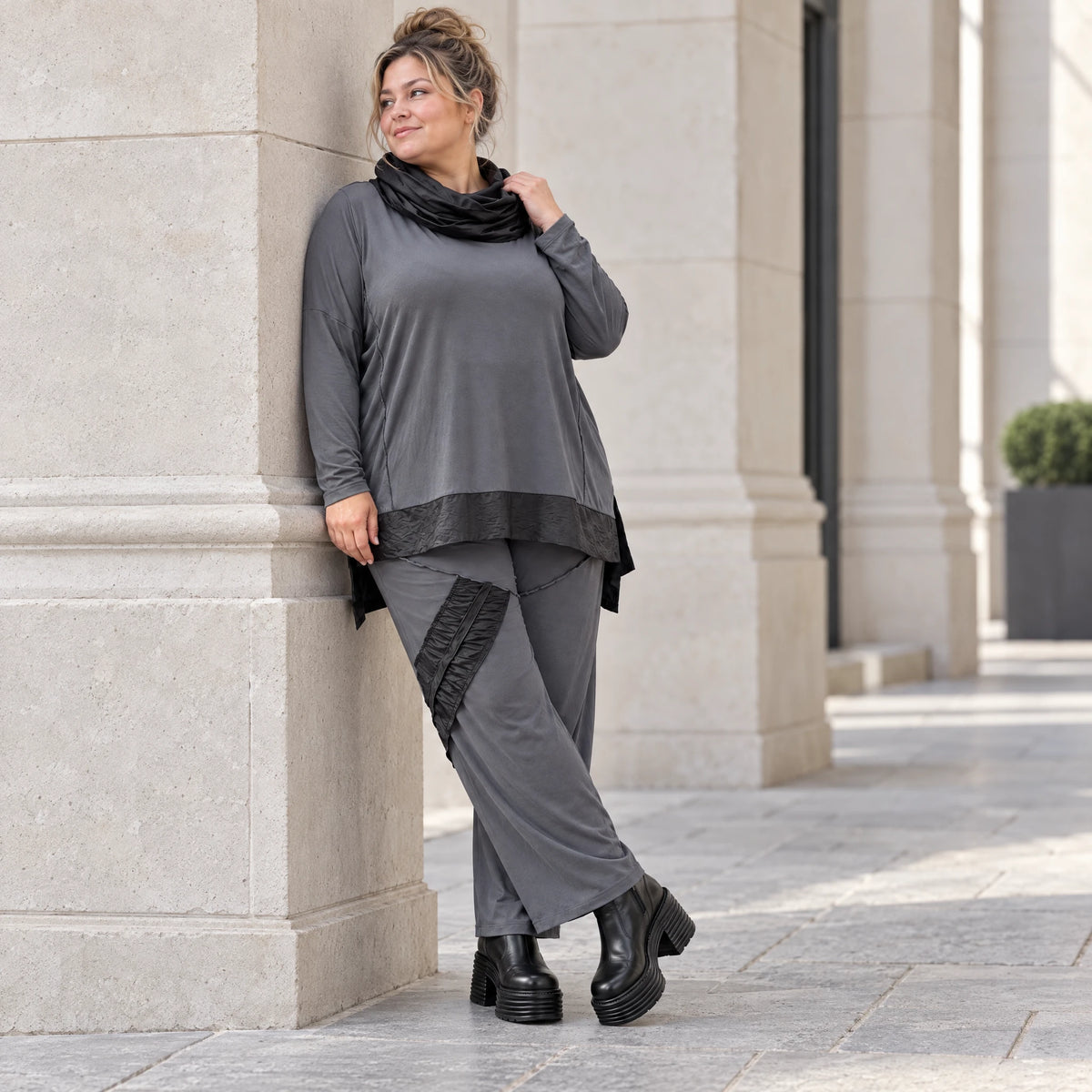 Jerseyhose mit elastischem Bund aus weichem Stretchstoff im geraden Komfortschnitt