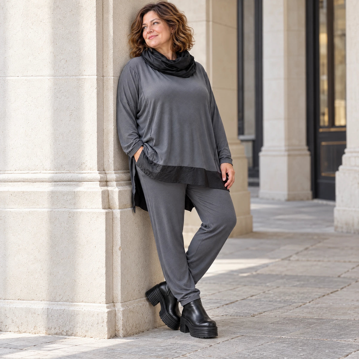 Graue Karottenleggings aus Jersey mit Stretch und Elastikbund weich und bequem warm
