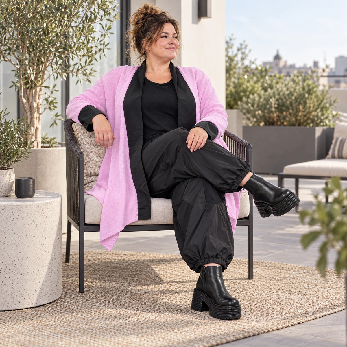 Strickcardigan aus Baumwolle in A-Linie mit Stehkragen und Memorytaft ohne Verschluss