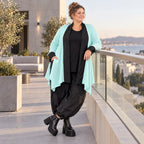 Strickcardigan aus reiner Baumwolle in Glockenform mit Stehkragen und Seitentaschen