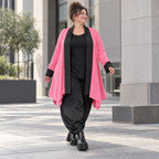 Zartpinker Strickcardigan in A-Linie mit Stehkragen langen Ärmeln und Seitennahttaschen
