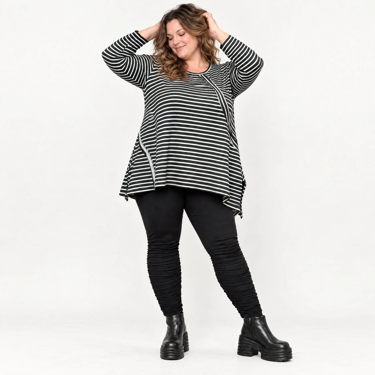 Langarmshirt Schwarz/Weiß in A-Linie aus weichem Stretchjersey mit Faltennahtmuster