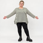 Langarmshirt in Creme/Dunkelgrün mit A-Linie aus warmem Stretchjersey und Faltennahtmuster