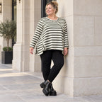 Langarmshirt in Creme/Dunkelgrün mit A-Linie aus warmem Stretchjersey und Faltennahtmuster
