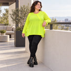Langarmshirt in Neongelb aus feinem Stretchjersey mit Baumwolle und schmeichelnder A-Linie