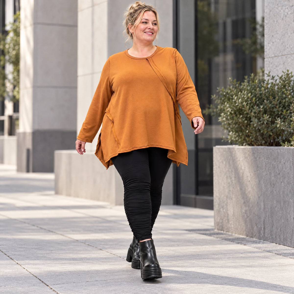 Langarmshirt in Braun aus weichem Stretchjersey mit fließender A-Linie für den Alltag