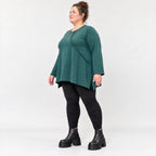 Langarmshirt in Dunkelgrün mit A-Linie und Rundhalsausschnitt aus weichem Stretchjersey