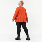 Langarmshirt in Orange aus weichem Stretchjersey mit V-Ausschnitt und kastiger Passform