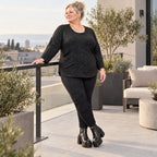 Feinstrickshirt aus Italien in Schwarz/Weiß mit flauschigem Garn und aufgesetzten Taschen