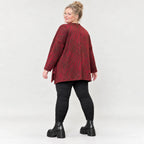 Flauschiges Feinstrickshirt in Rot/Braun mit Rundhalsausschnitt und fließender A-Linie
