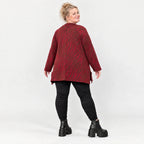 Flauschiges Feinstrickshirt aus Italien in Rot/Braun gemustert mit Rundhals und A-Linie