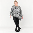 Langarmshirt Feinstrick in Grau/Schwarz mit asymmetrischem Zipfelsaum und weichem Garn