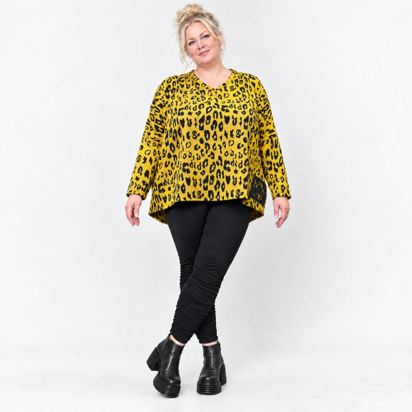 Flauschiger Feinstrickpullover in Gelb/Schwarz mit V-Ausschnitt und kastiger Passform