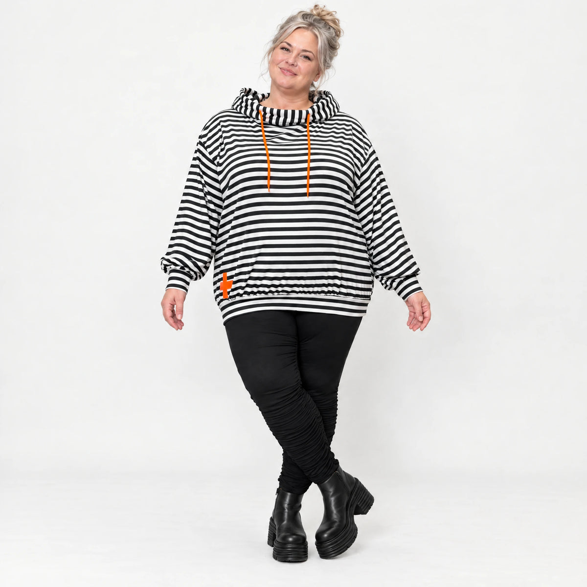 Gestreifter Kapuzenpullover in Orange/Schwarz/Weiß aus weichem Stretchjersey Italien
