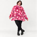 Flauschiges Langarmshirt in Pink/Rosa/Weiß mit Rollkragen und lockerer A-Linie aus Plüsch