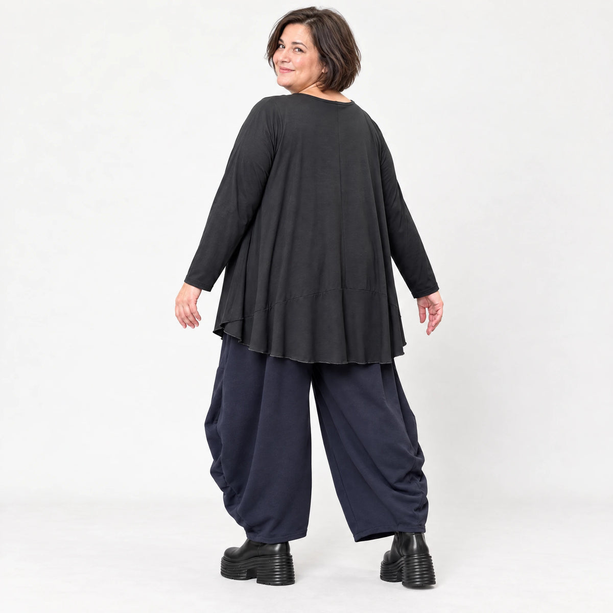 Ballonhose aus kuscheligem Fleece in Dunkelblau mit elastischem Bund und weitem Bein