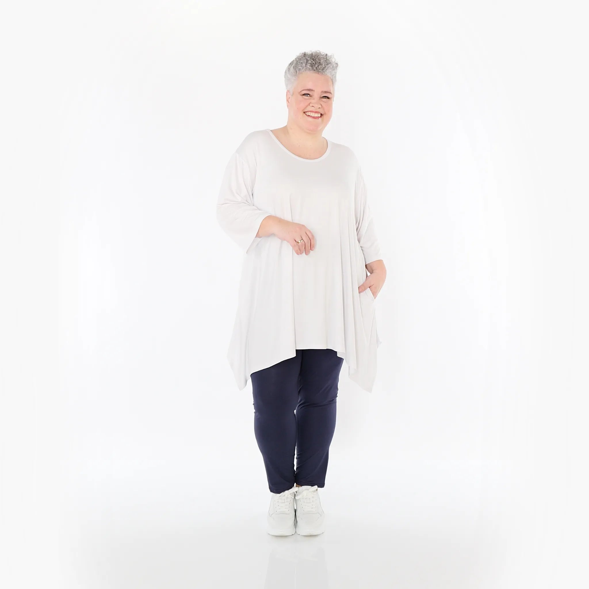  A-Form Bigshirt von AKH Fashion aus Viskose, 1233.01019, Weiß, Ausgefallen, Zeitlos, Schick