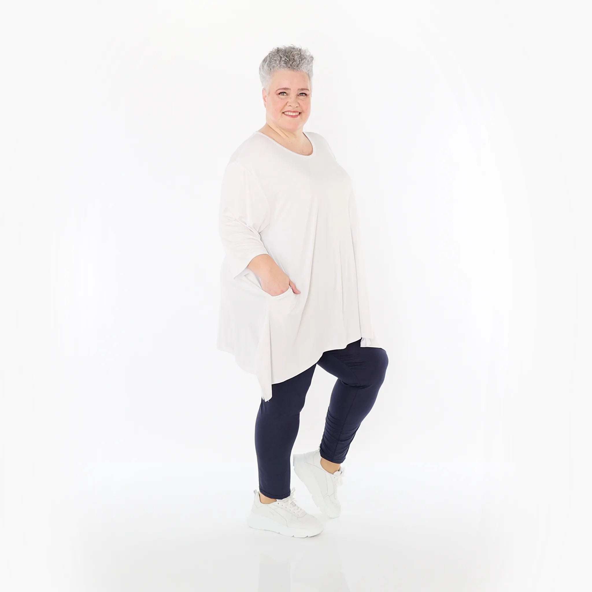  A-Form Bigshirt von AKH Fashion aus Viskose, 1233.01019, Weiß, Ausgefallen, Zeitlos, Schick