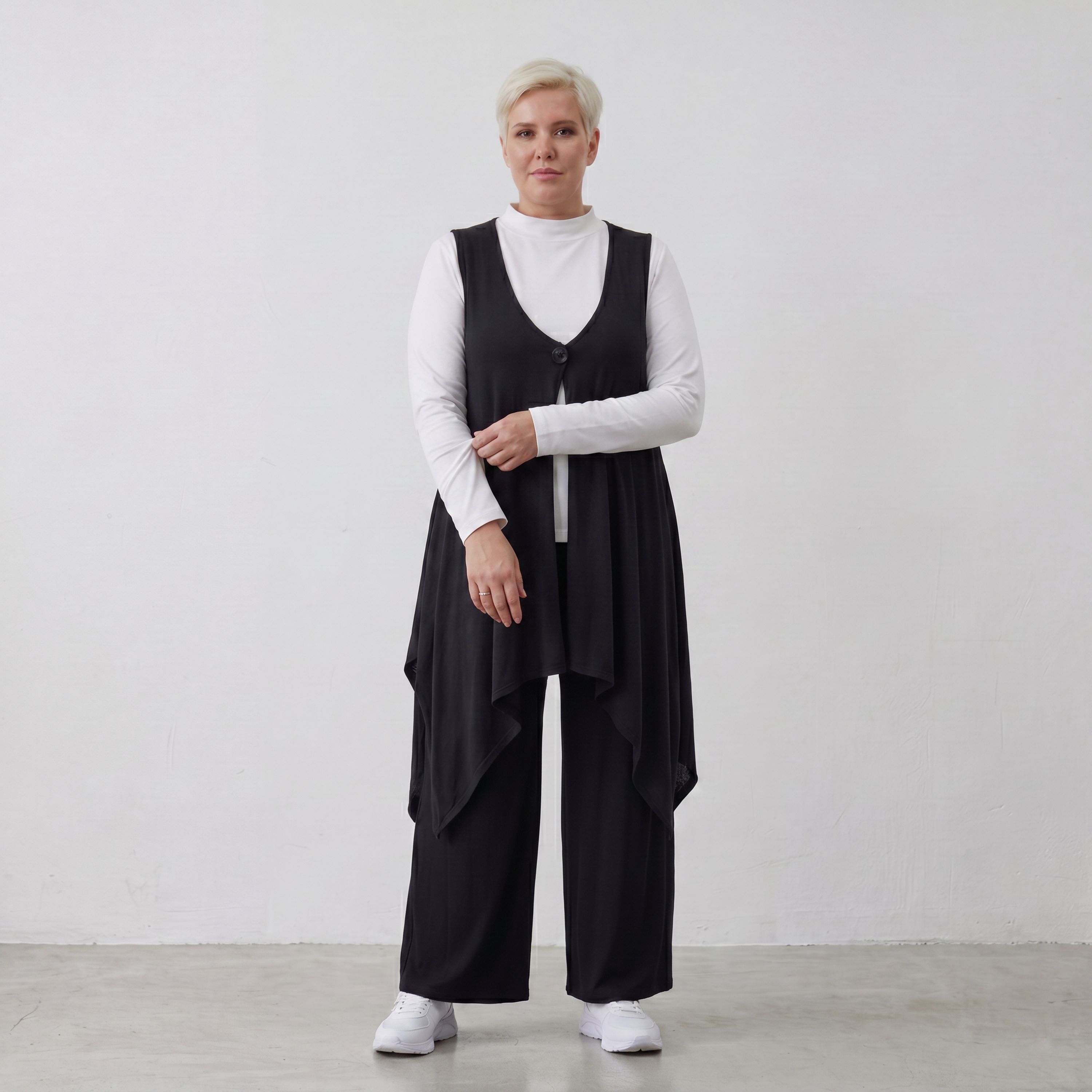 Gerade geschnittene Jerseyhose aus Viskosejersey in tiefem Schwarz mit elastischem Bund