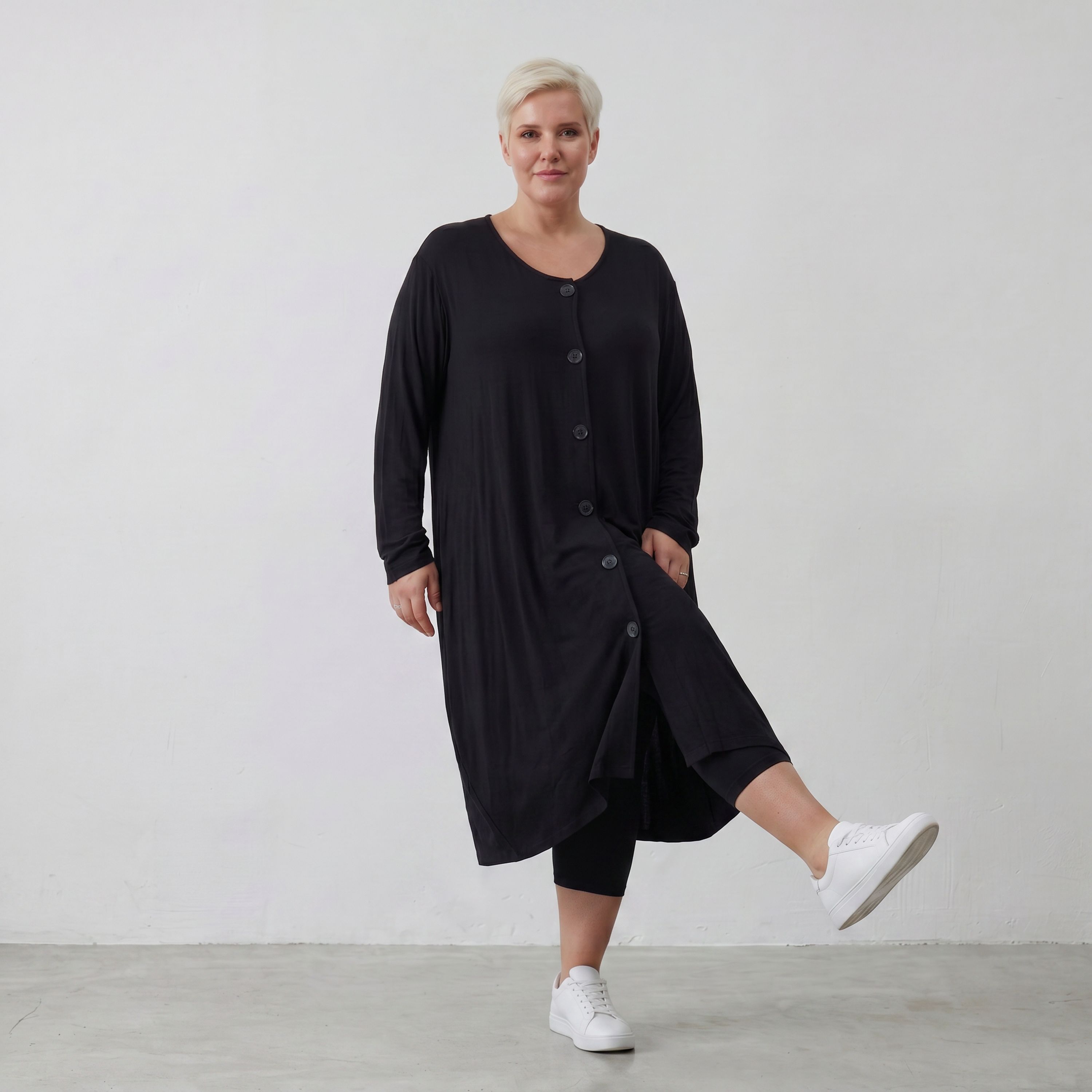 Elegante Jersey Jacke in Schwarz mit schmeichelhafter Silhouette und praktischen Taschen