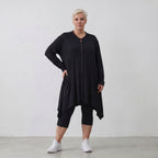 Elegante Jerseyjacke in Schwarz mit Stehkragen sowie Reißverschluss für alle Jahreszeiten