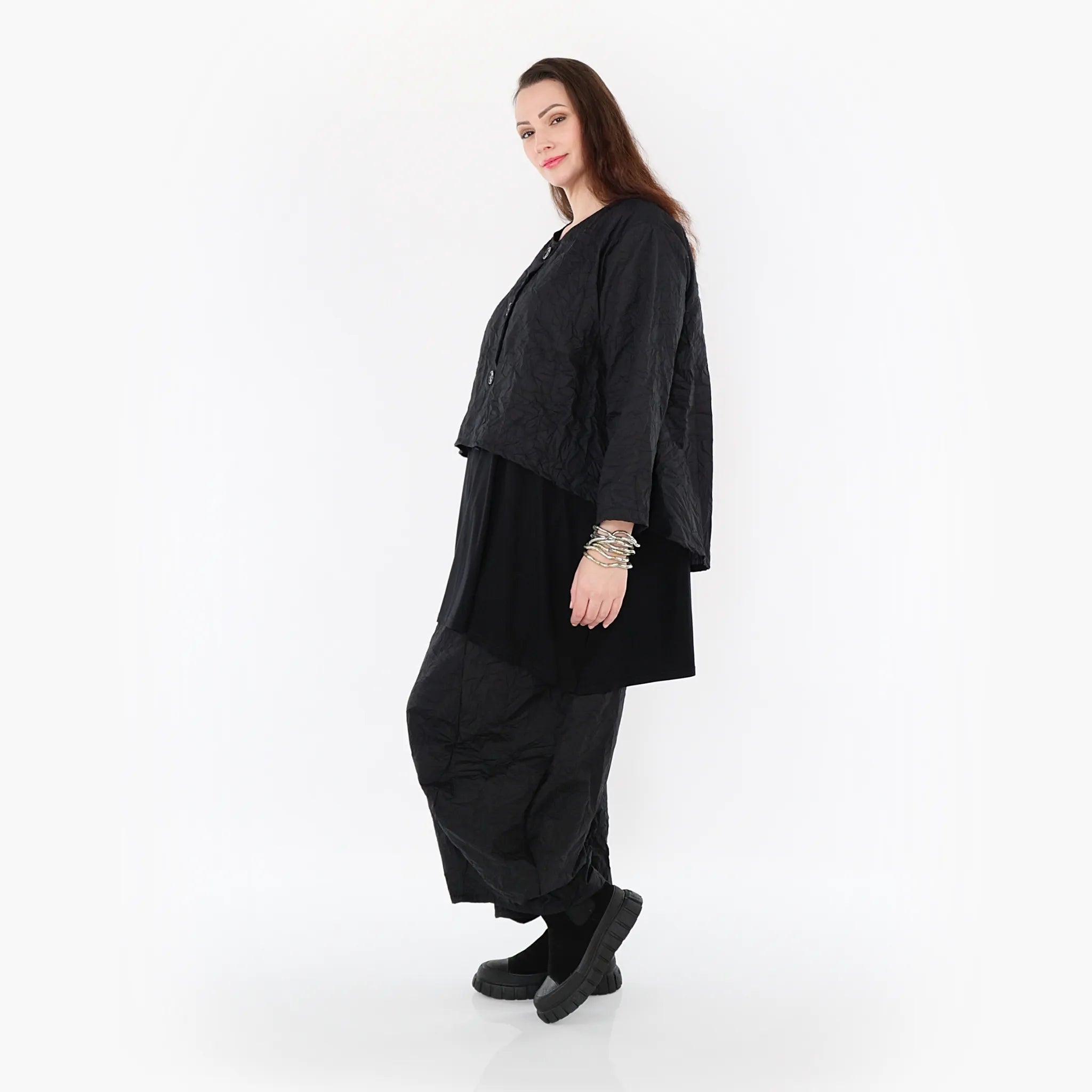  AKH Fashion Jacke in gerundeter Form, aus Materialmix, 1372.00130, Schwarz, Schick, Schick