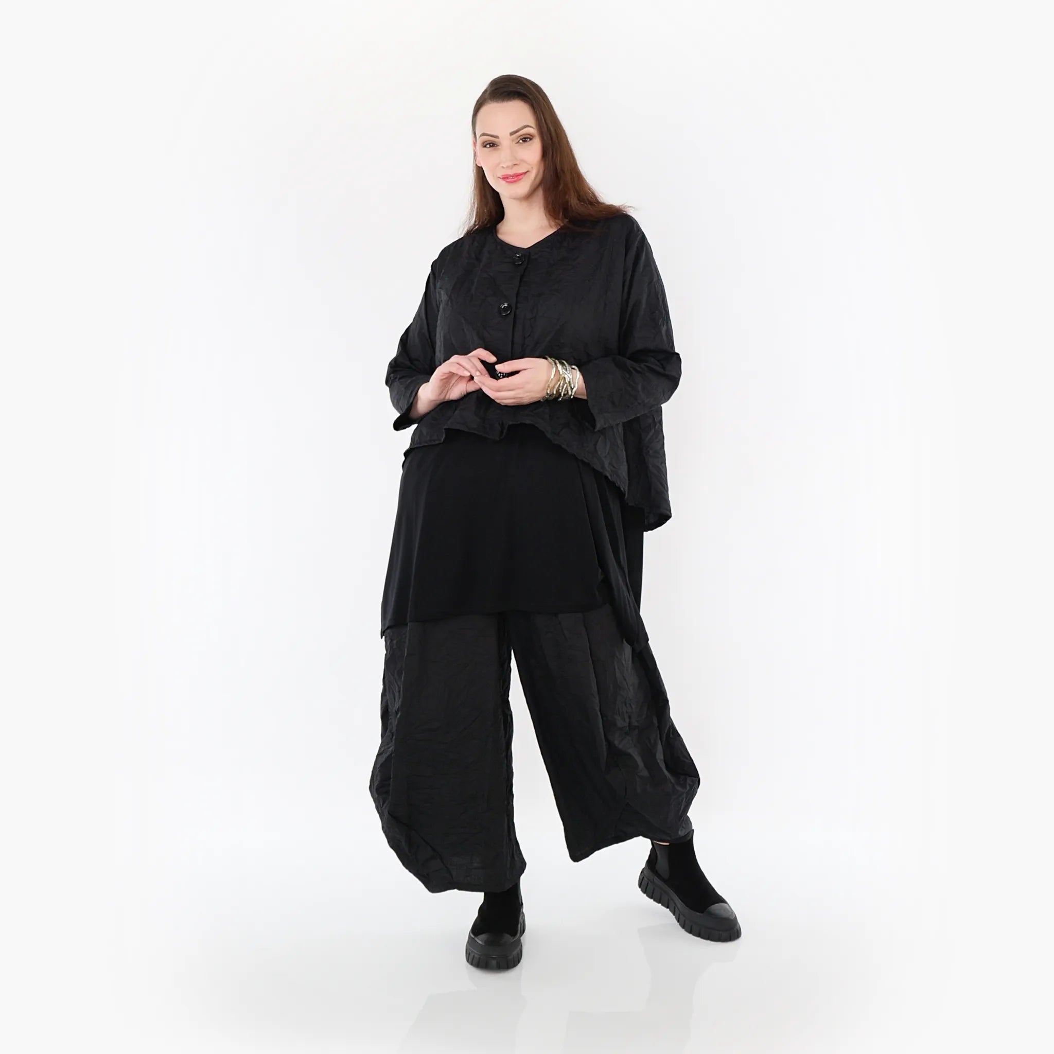  AKH Fashion Jacke in gerundeter Form, aus Materialmix, 1372.00130, Schwarz, Schick, Schick