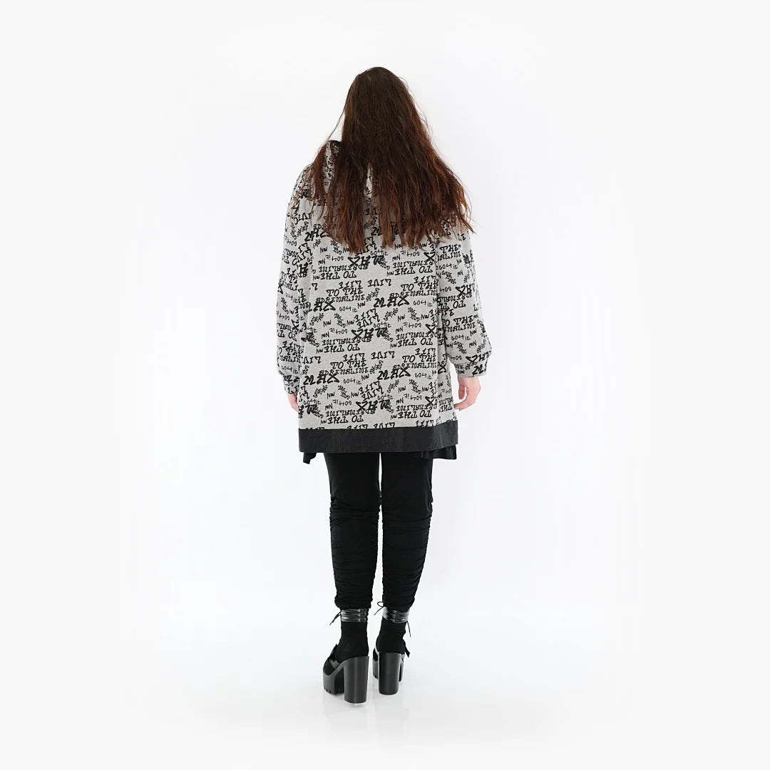  Kuschelweiches Shirt in Grau-Schwarz mit Buchstaben-Muster für Plus Size und Curvy Styles