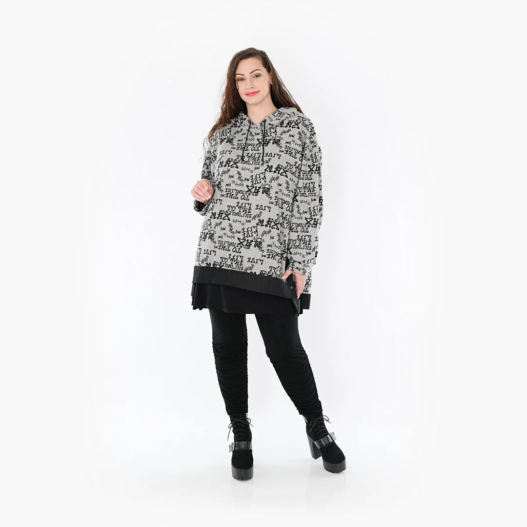  Kuschelweiches Shirt in Grau-Schwarz mit Buchstaben-Muster für Plus Size und Curvy Styles