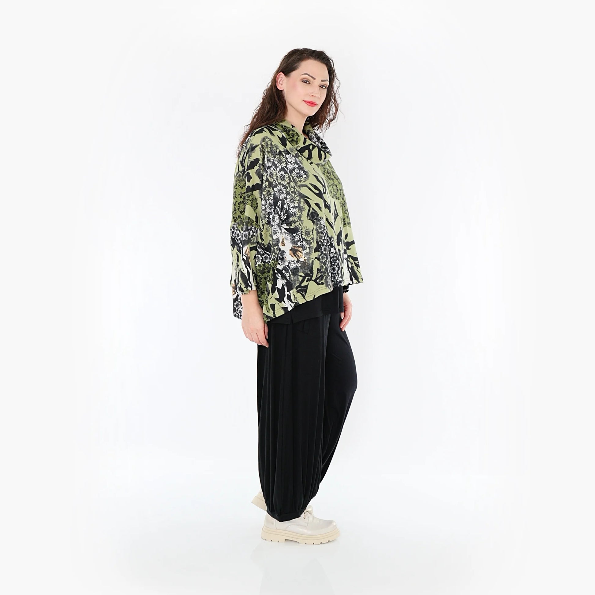  AKH Fashion Bigshirt in kastiger Form, aus Viskose, 1395.03019, Olive-Schwarz-Weiß, Blumen