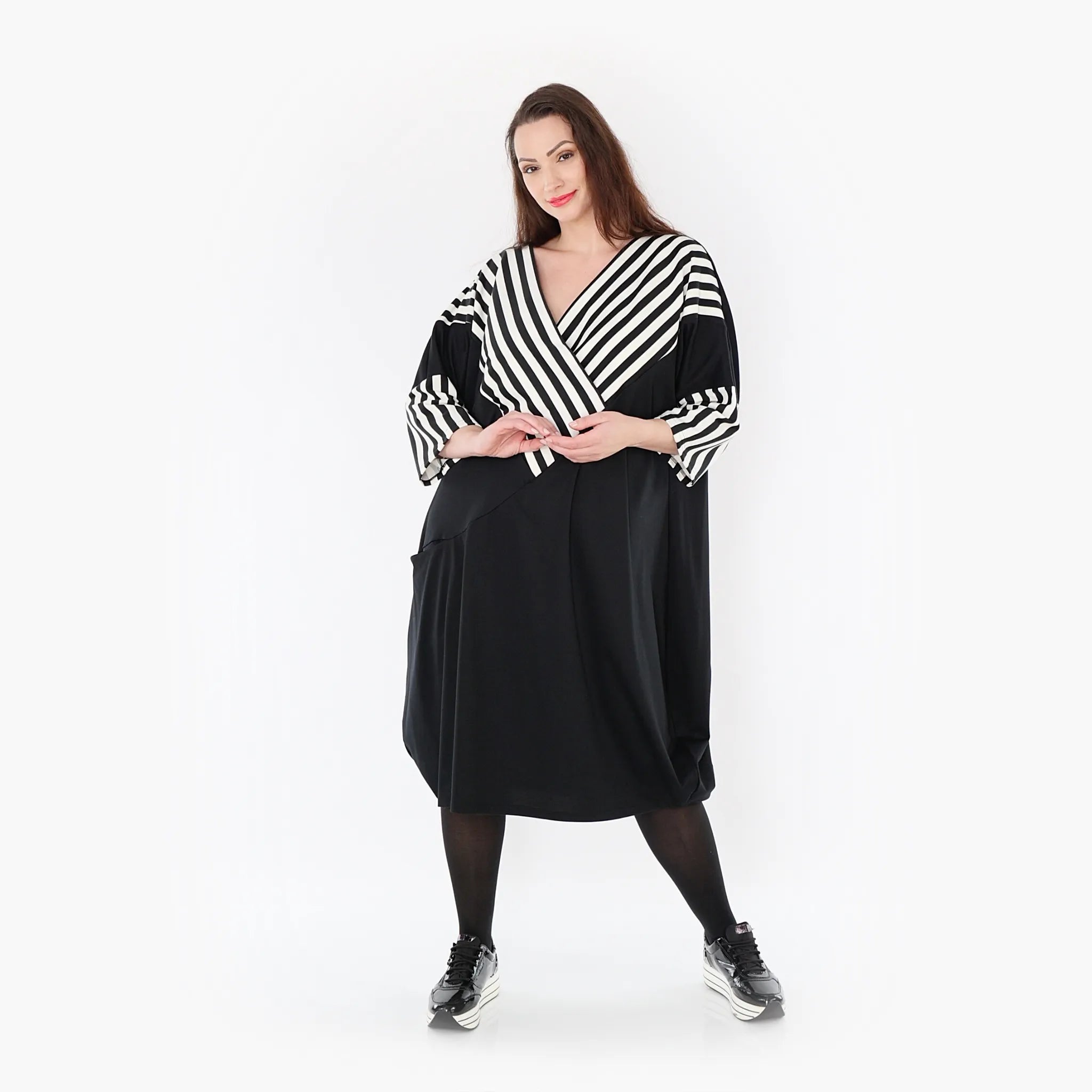  Ballonkleid von AKH Fashion aus Viskose, 1419.06901, Ecru/Schwarz, Schick, Modern, Bequem