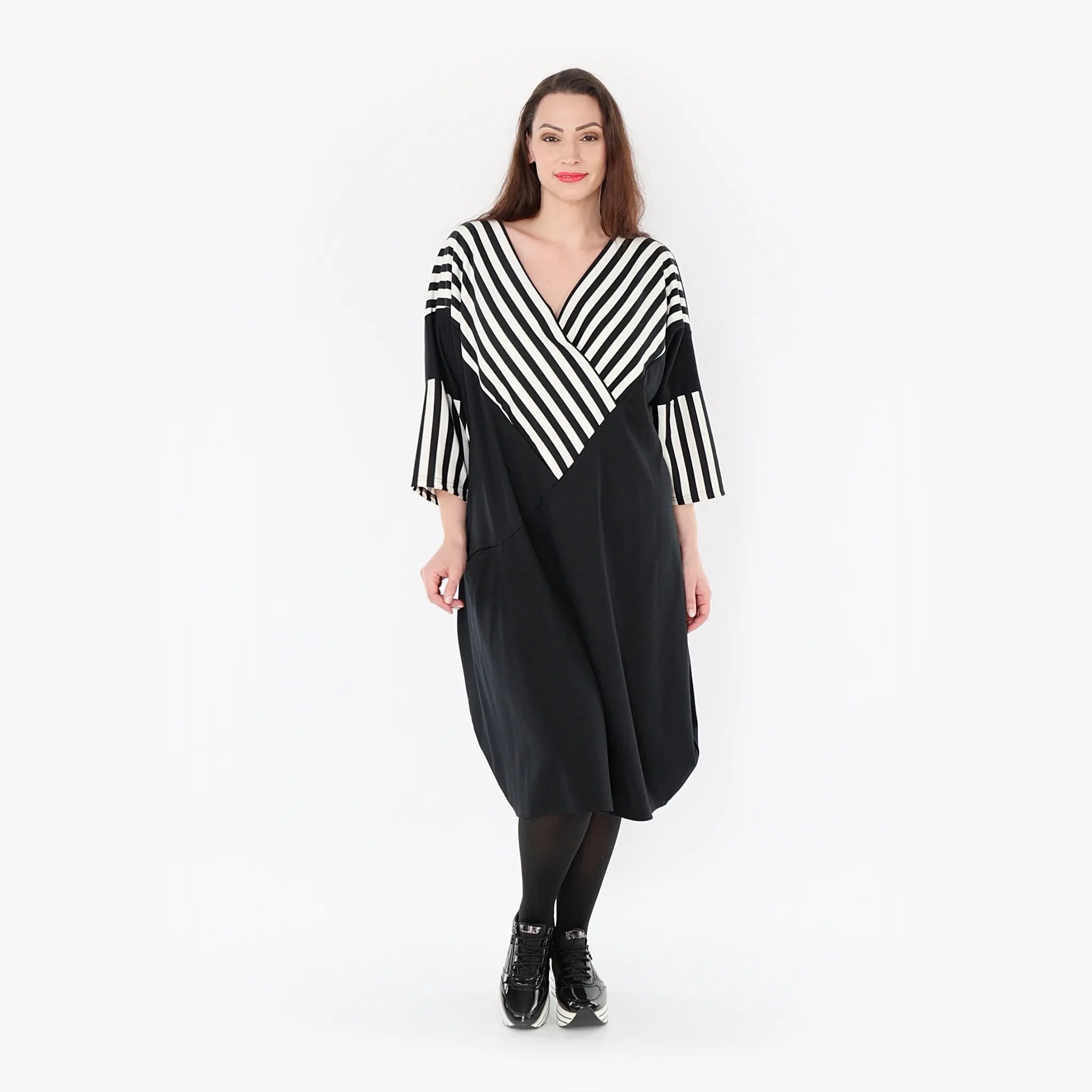  Ballonkleid von AKH Fashion aus Viskose, 1419.06901, Ecru/Schwarz, Schick, Modern, Bequem