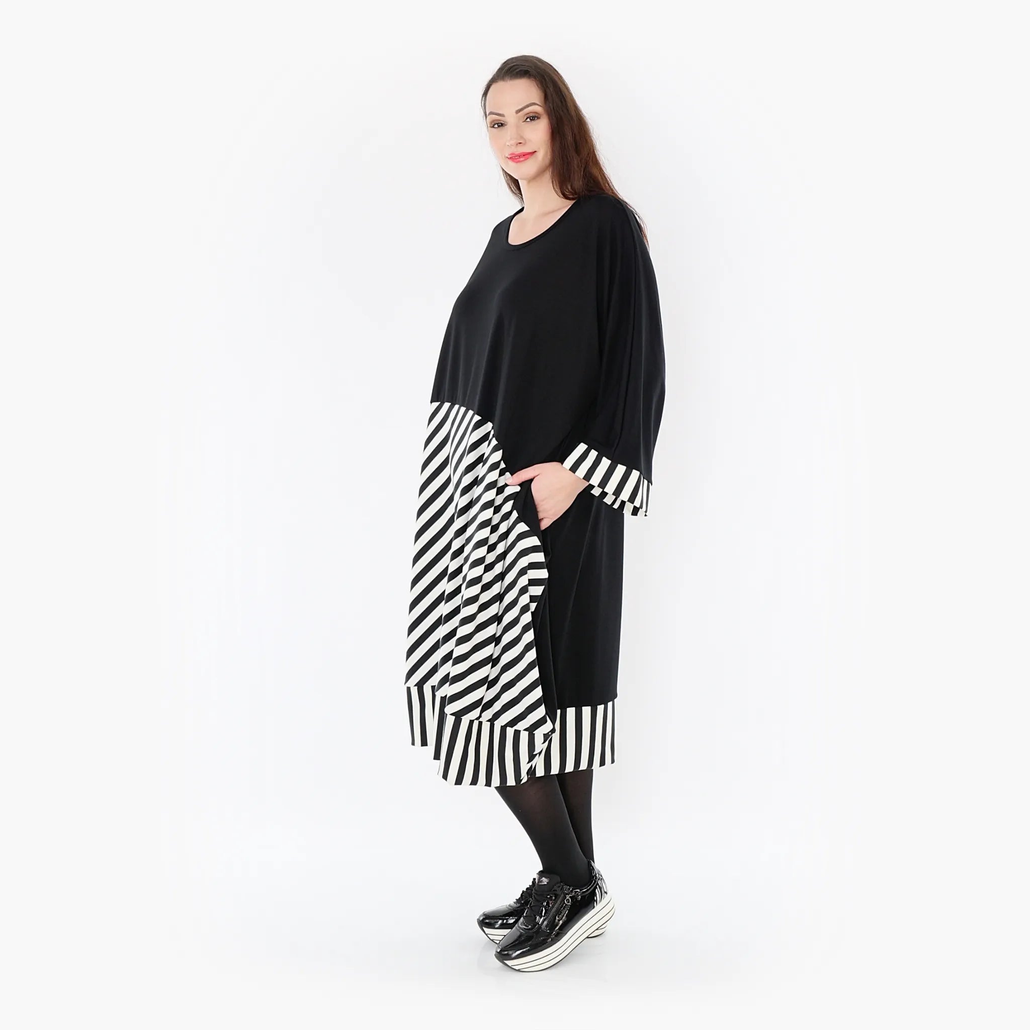  Ballonkleid von AKH Fashion aus Viskose, 1419.06903, Ecru/Schwarz, Schick, Modern, Bequem