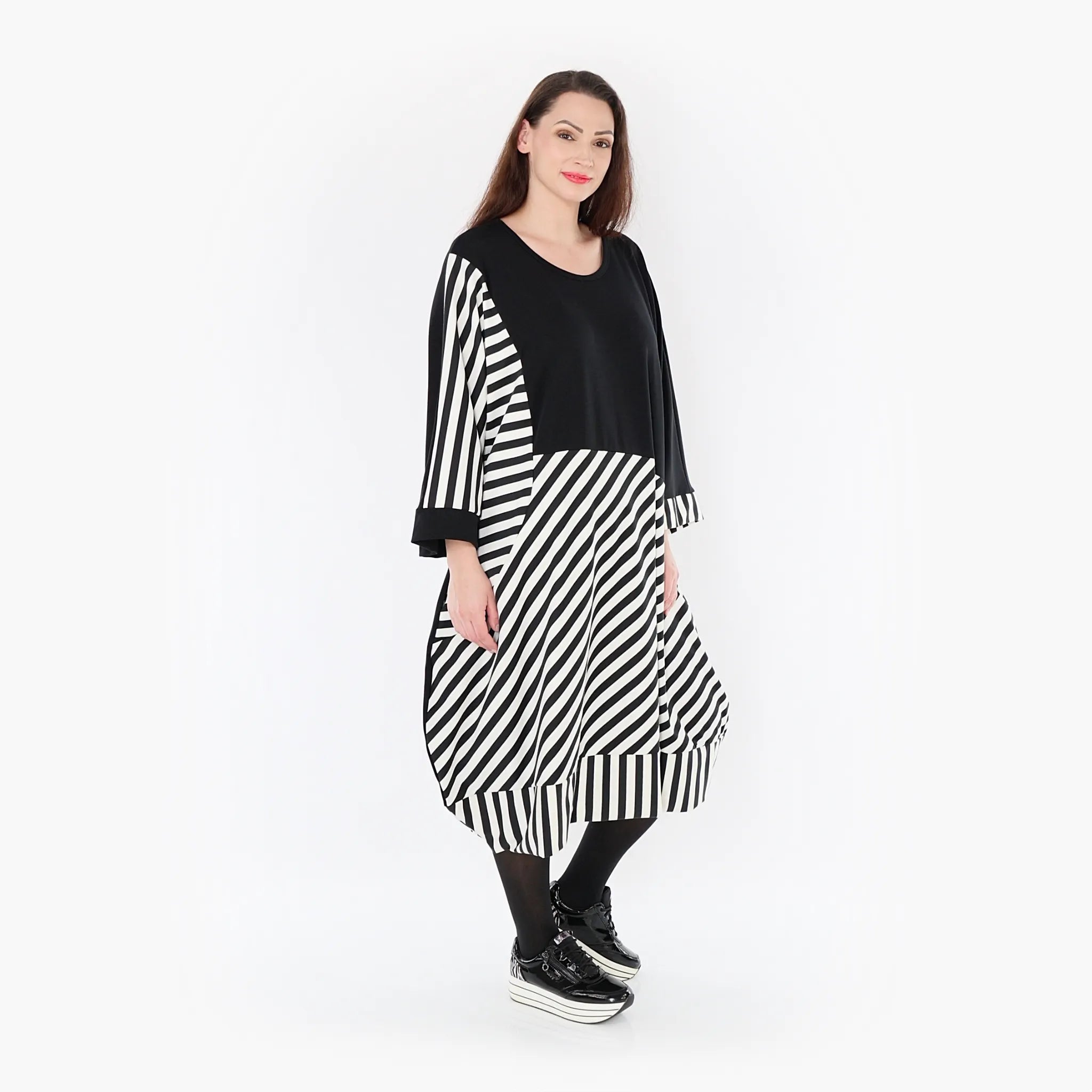 Ballonkleid von AKH Fashion aus Viskose, 1419.06903, Ecru/Schwarz, Schick, Modern, Bequem