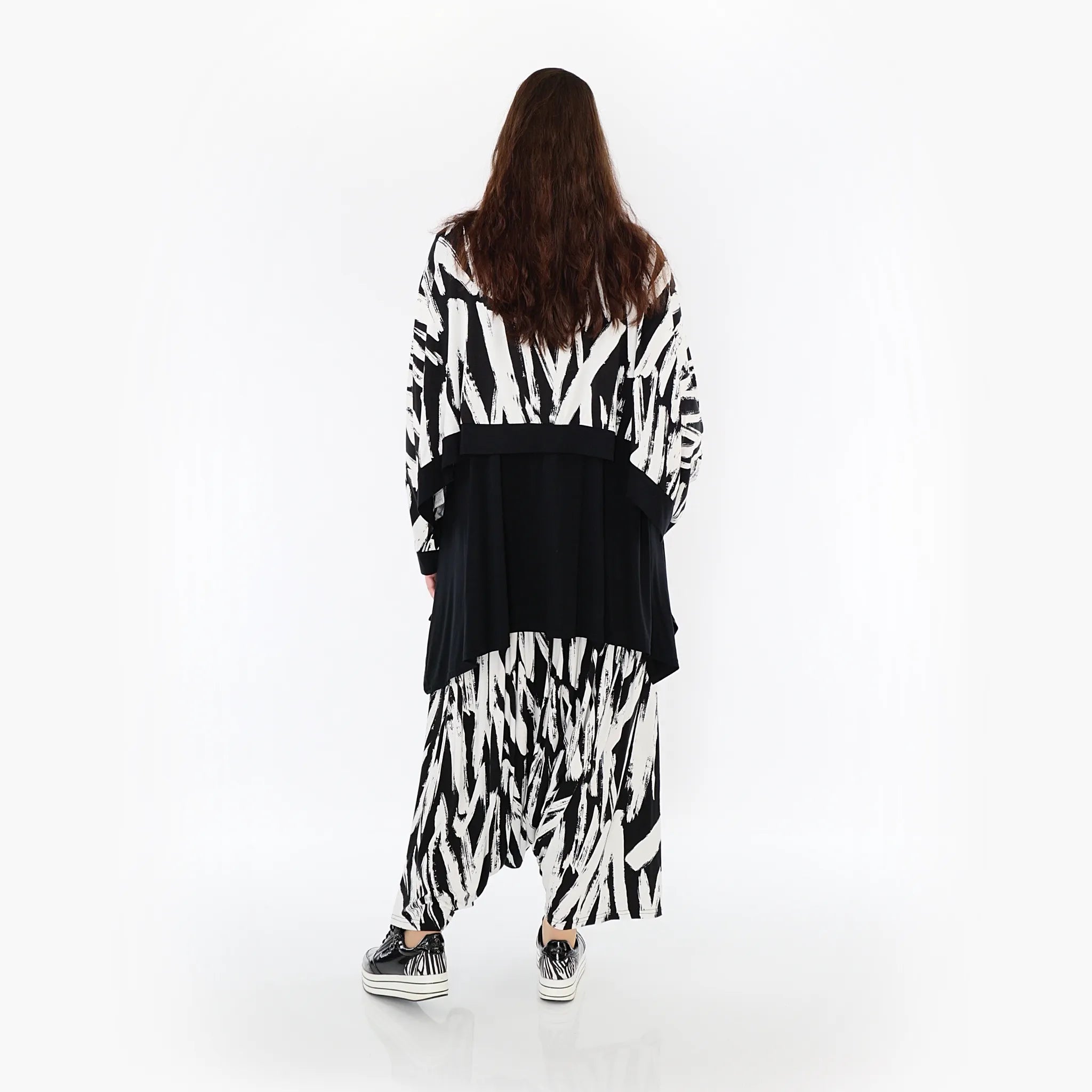  AKH Fashion Überwurf in kastiger Form, aus Viskose, 1439.07011, Weiß/Schwarz, Schick