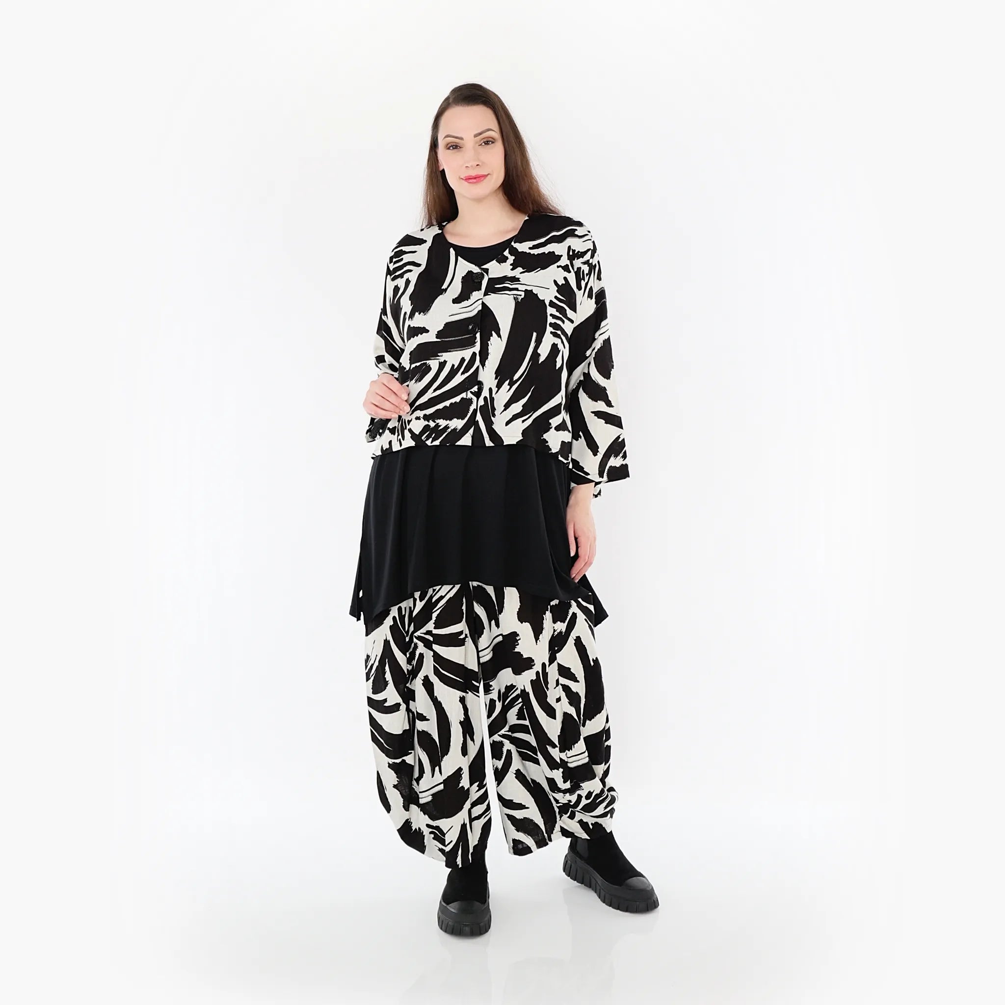  AKH Fashion Jacke in gerundeter Form, aus Viskose, 1442.00130, Ecru/Schwarz, Schick
