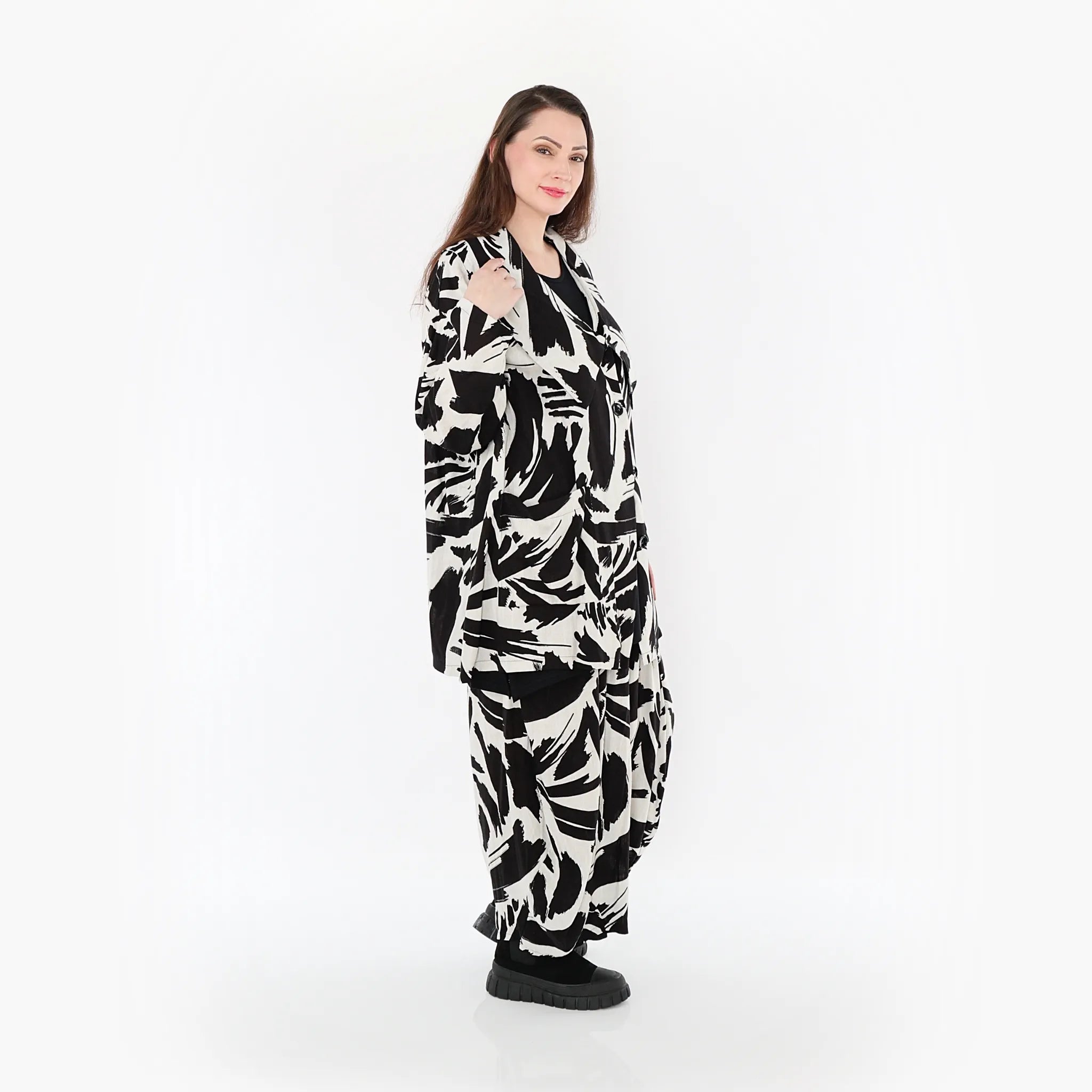  AKH Fashion Jacke in kastiger Form, aus Viskose, 1442.06070, Ecru/Schwarz, Schick, Modern