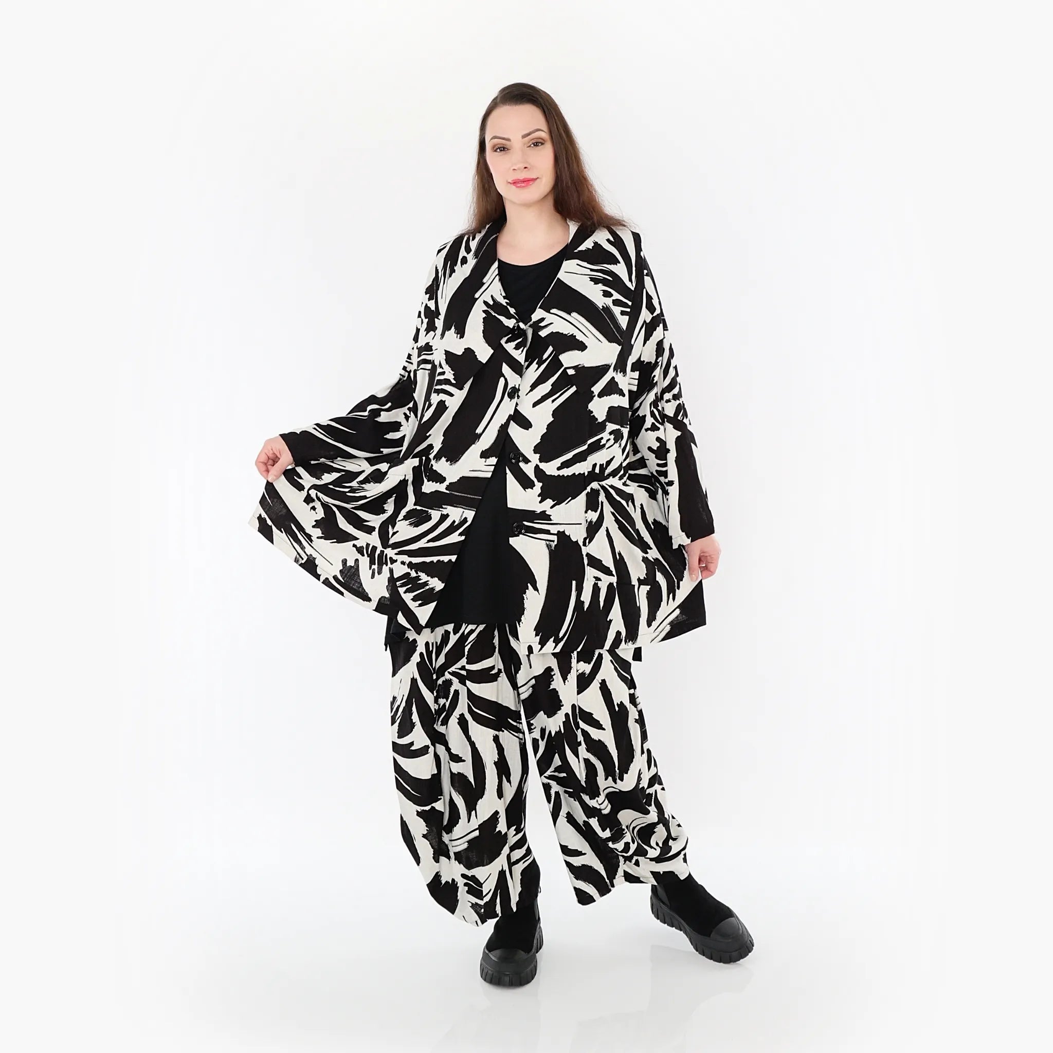 AKH Fashion Jacke in kastiger Form, aus Viskose, 1442.06070, Ecru/Schwarz, Schick, Modern