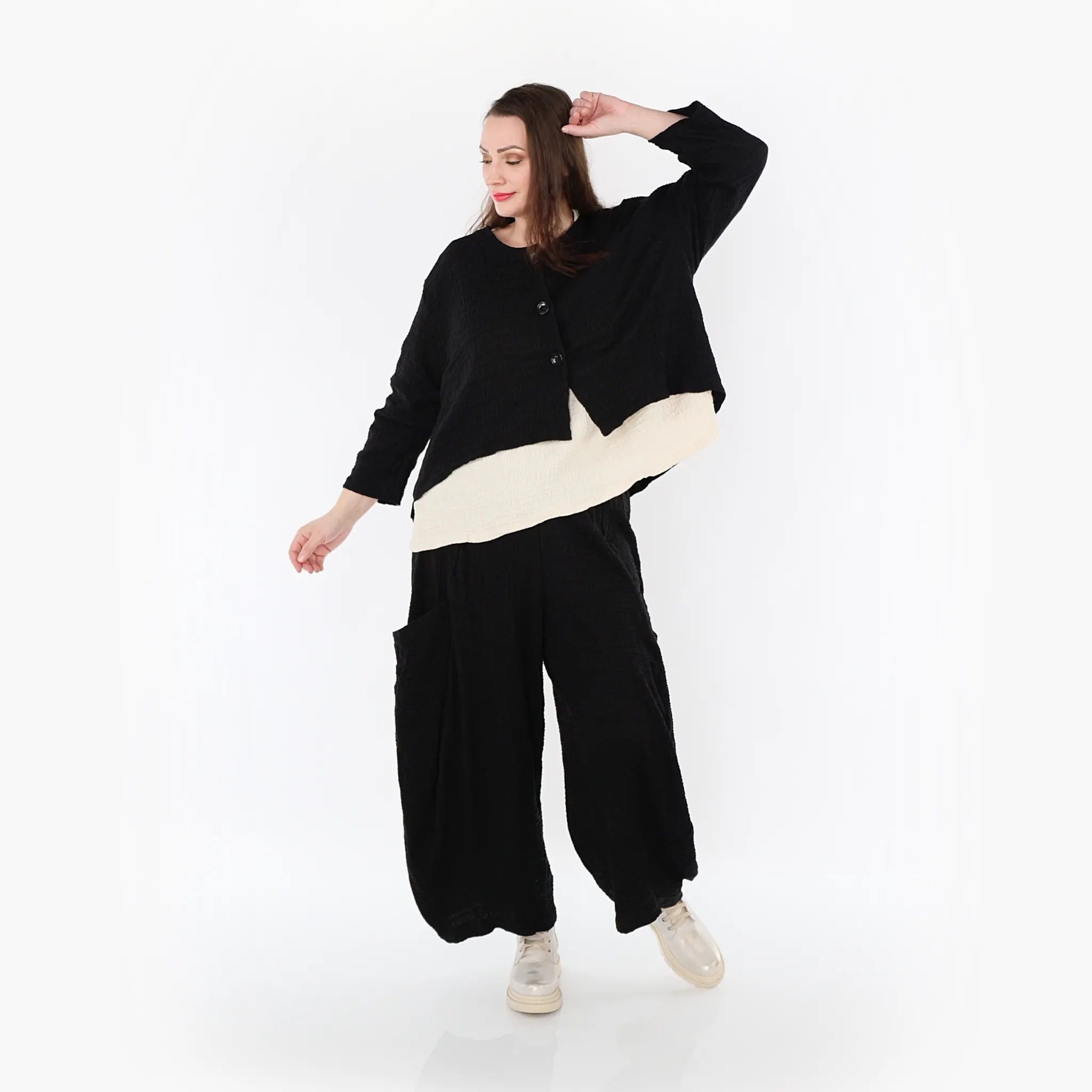  AKH Fashion Jacke in gerundeter Form, aus Baumwolle, 1447.00130, Schwarz, Streifen, Schick
