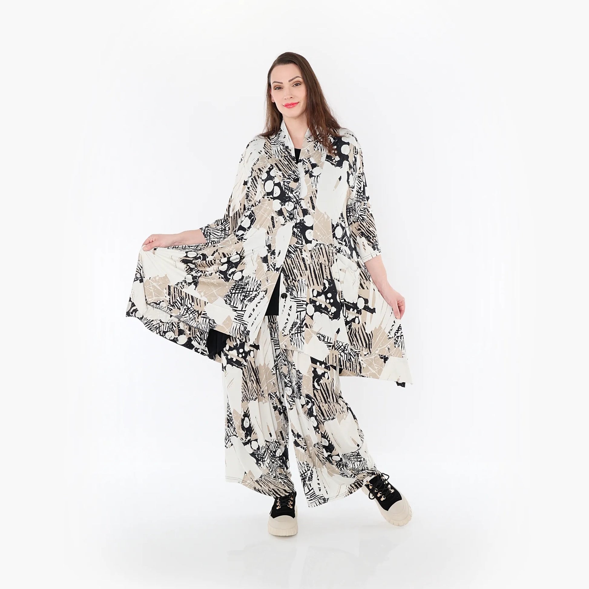  A-Form Jacke von AKH Fashion aus Materialmix, 1451.06970, Beige/Weiß/Schwarz, Punkte