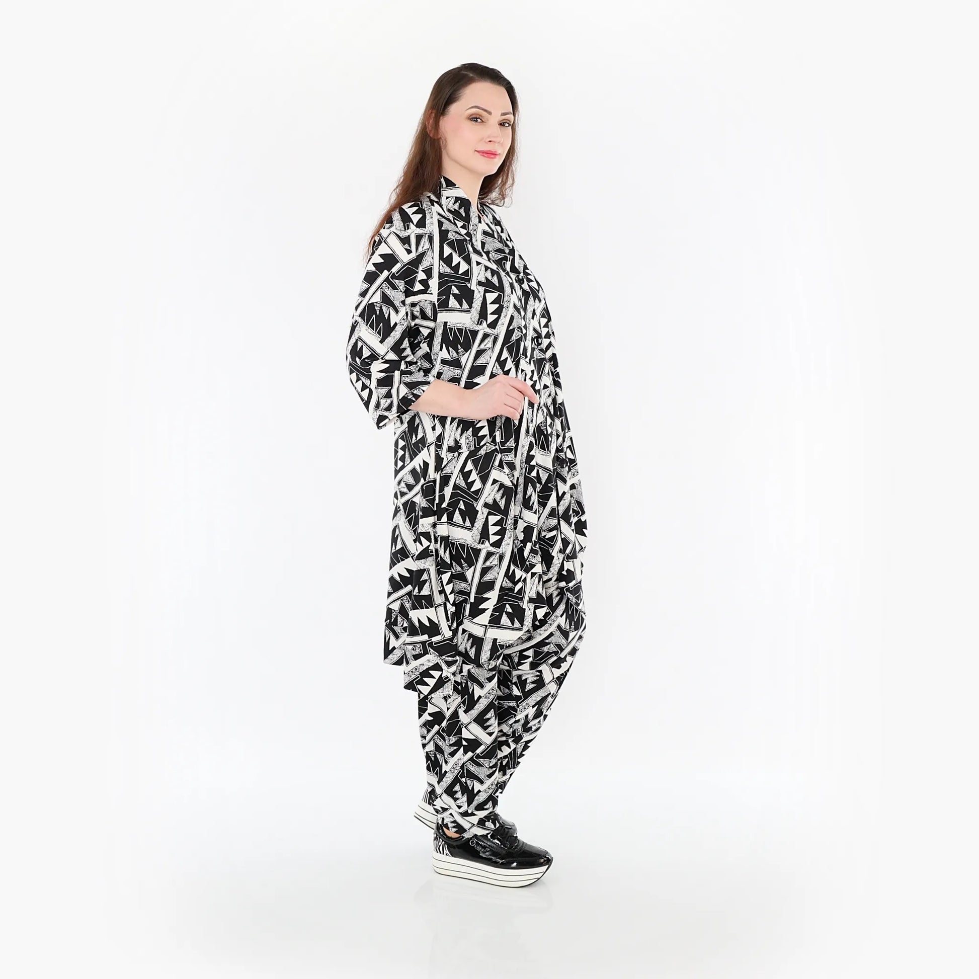  A-Form Jacke von AKH Fashion aus Materialmix, 1453.06970, Schwarz/Weiß, Abstrakt, Schick