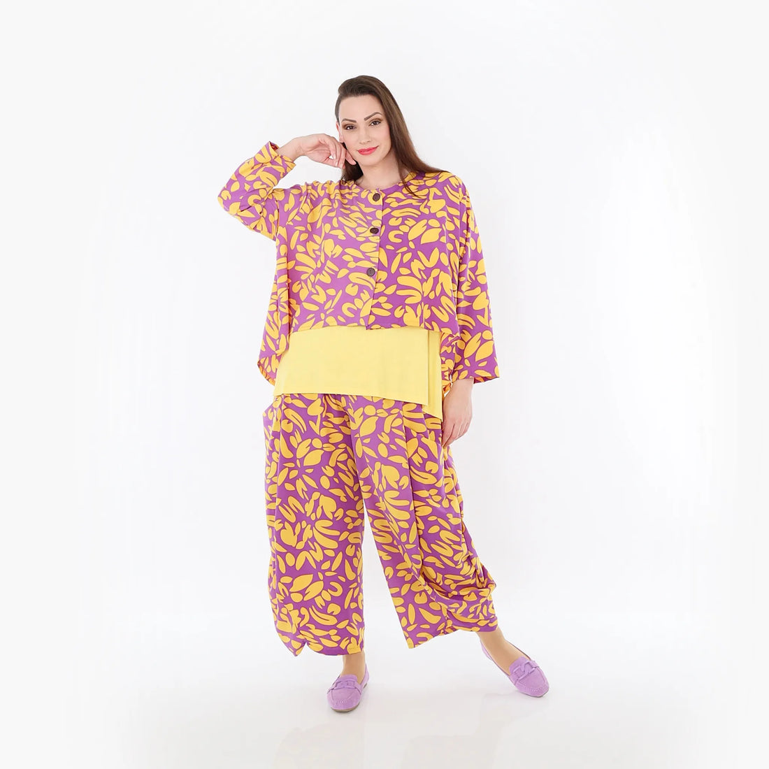  AKH Fashion Jacke in gerundeter Form, aus Viskose, 1470.00130, Flieder/Gelb, Blumen