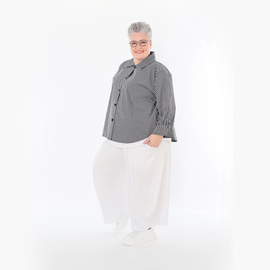  AKH Fashion Bluse in gerundeter Form, aus Baumwolle, 1472.07062, Anthrazit/Weiß, Streifen