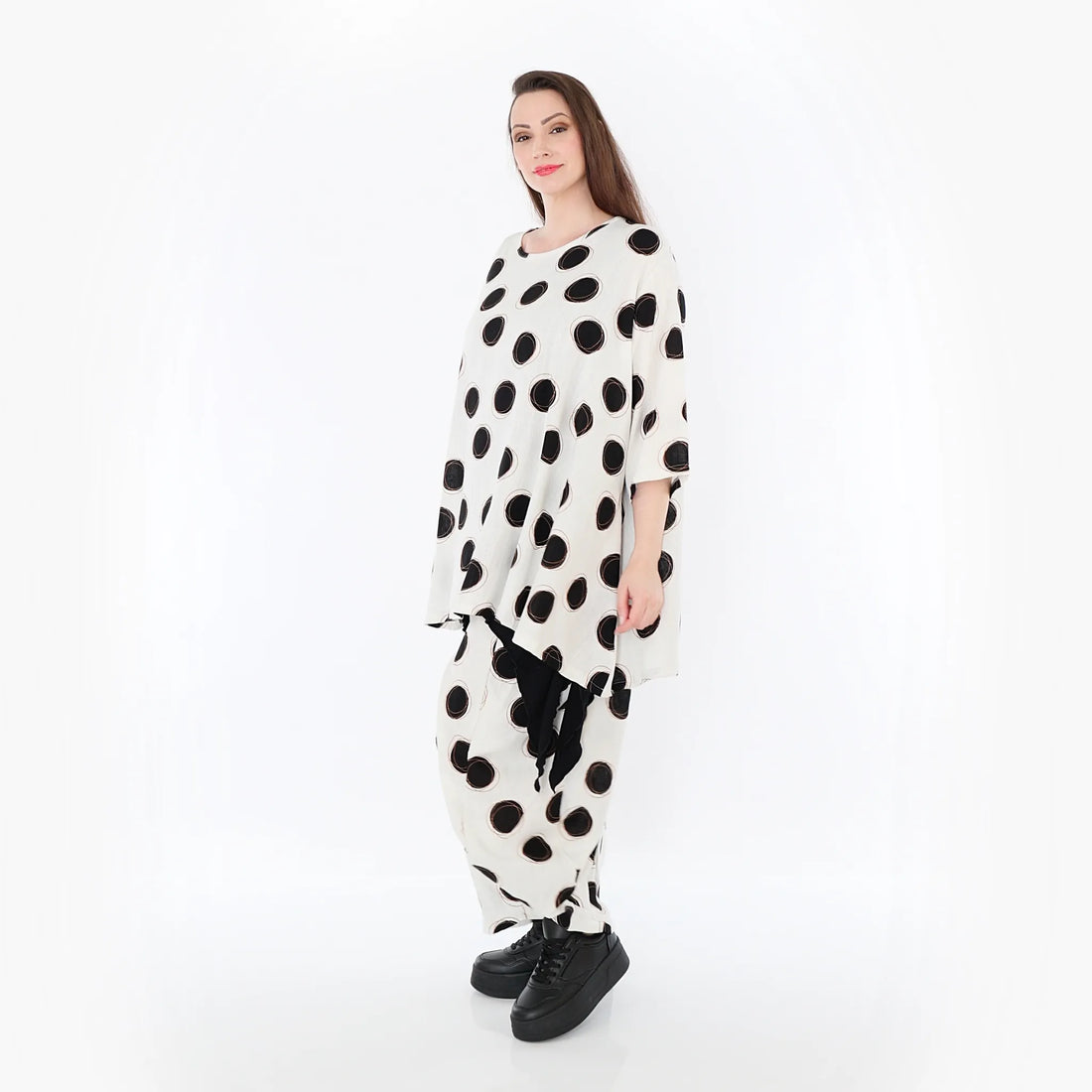  A-Form Bigshirt von AKH Fashion aus Viskose, 1480.00593, Ecru/Schwarz/Cognac, Punkte, Schick